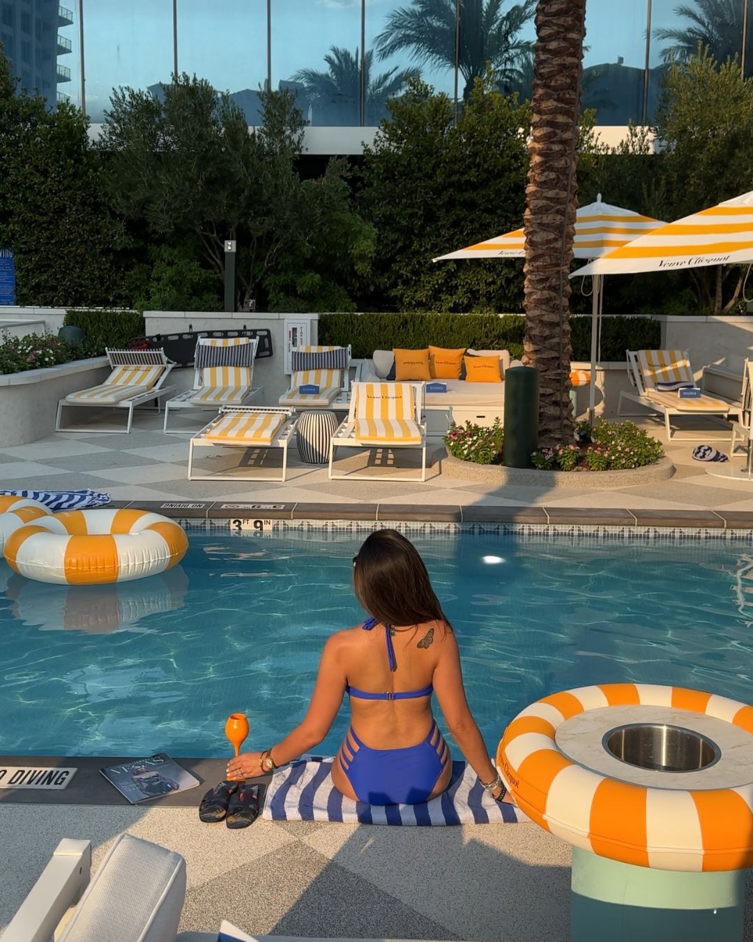 Fontainebleau Oasis Pool
